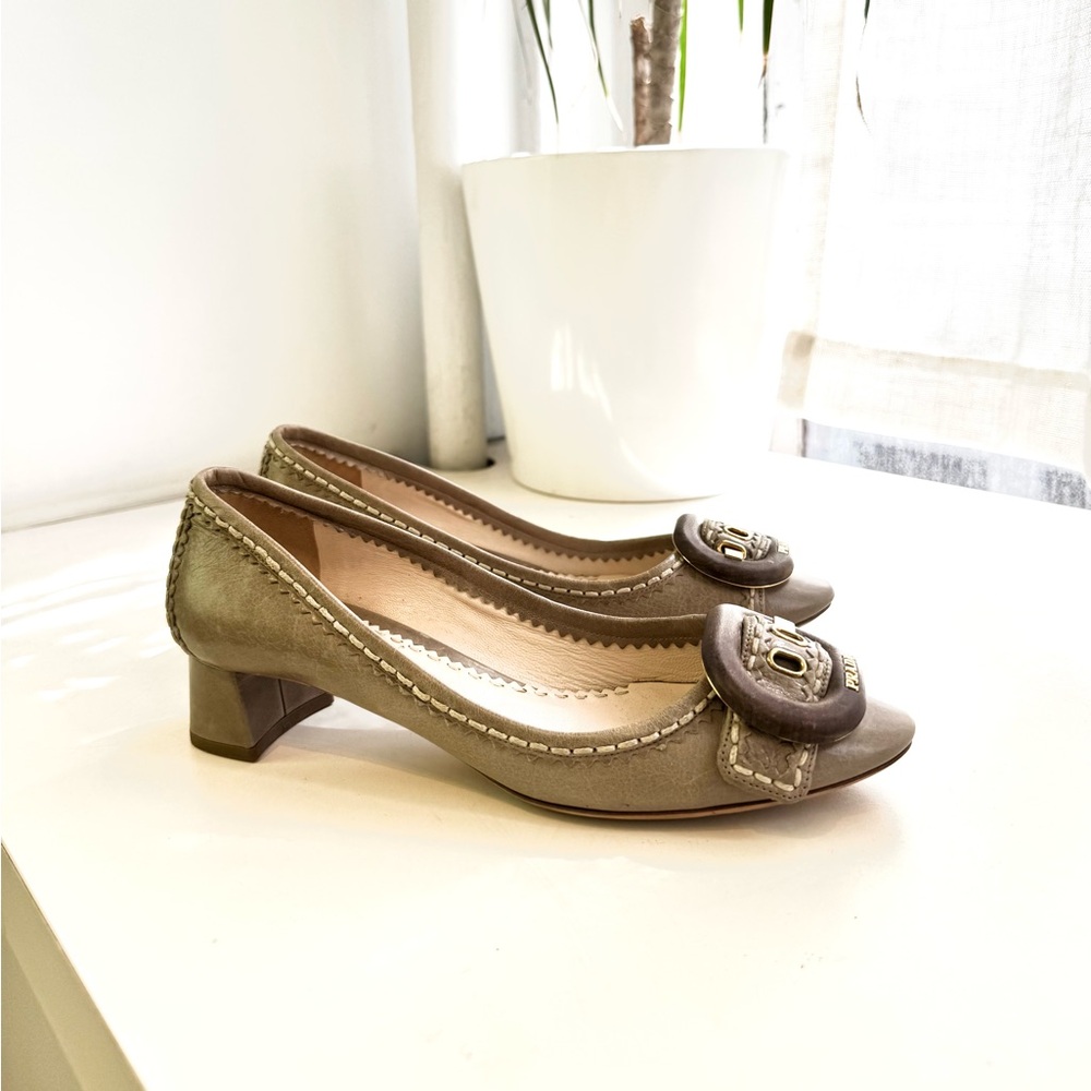 Vintage PRADA Mary Jane kitten ballerina heels pumps leather taupe